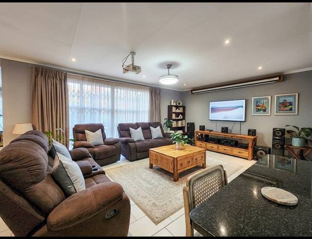 3 BEDROOM HOUSE FOR SALE IN SASOLBURG EXT 23